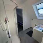 Grosszuegiges Einfamilienhaus Samt Garten & Riesiger Garage Klagenfurt am Woerthersee