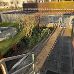 Grosszuegiges Einfamilienhaus Samt Garten & Riesiger Garage