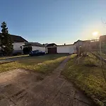 Grosszuegiges Einfamilienhaus Samt Garten & Riesiger Garage * Klagenfurt am Woerthersee