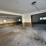 Grosszuegiges Einfamilienhaus Samt Garten & Riesiger Garage * Klagenfurt am Woerthersee