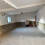 Daire Grosszuegiges Einfamilienhaus Samt Garten & Riesiger Garage *