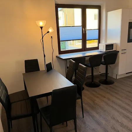 Διαμέρισμα Grosszuegiges Einfamilienhaus Samt Garten & Riesiger Garage Κλάγκενφουρτ