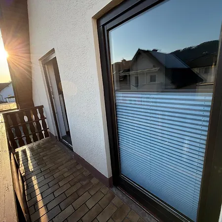 Lejlighed Grosszuegiges Einfamilienhaus Samt Garten & Riesiger Garage