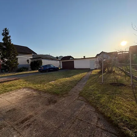 Großzügiges Einfamilienhaus Samt Garten&riesiger Garage * Klagenfurt am Woerthersee