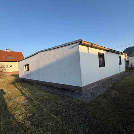 Großzügiges Einfamilienhaus Samt Garten&riesiger Garage