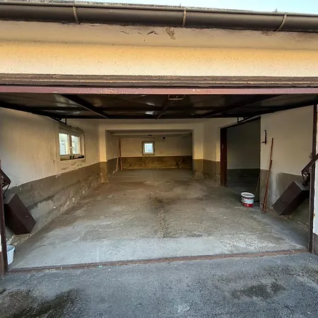 Großzügiges Einfamilienhaus Samt Garten&riesiger Garage *