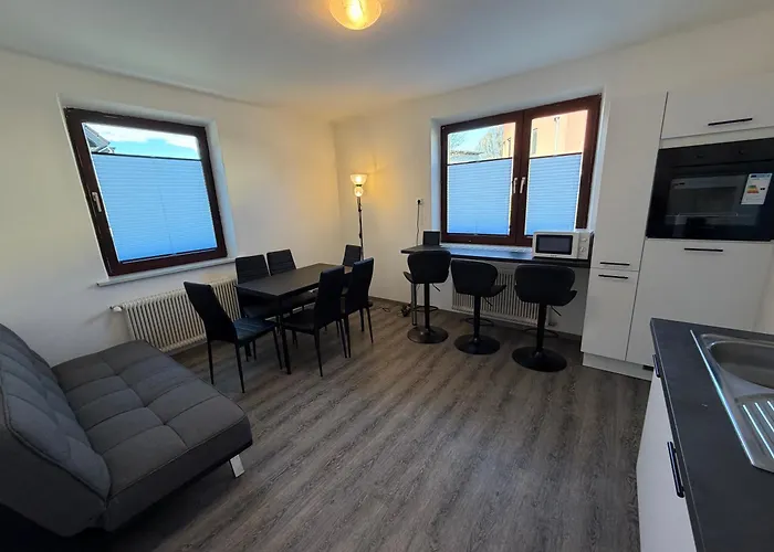 Lejlighed Grosszuegiges Einfamilienhaus Samt Garten & Riesiger Garage Klagenfurt am Woerthersee