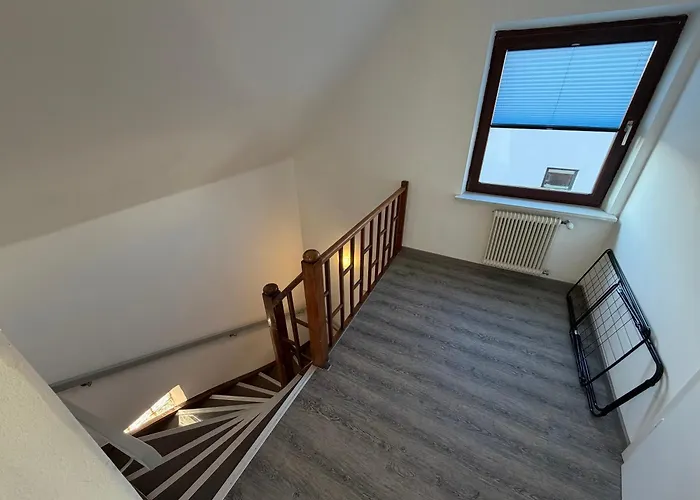 Grosszuegiges Einfamilienhaus Samt Garten & Riesiger Garage Lejlighed