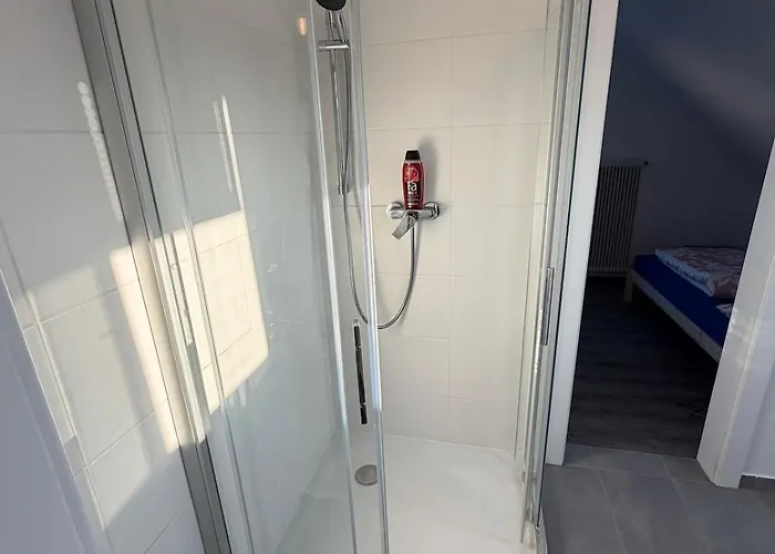 Lejlighed Grosszuegiges Einfamilienhaus Samt Garten & Riesiger Garage Klagenfurt am Woerthersee