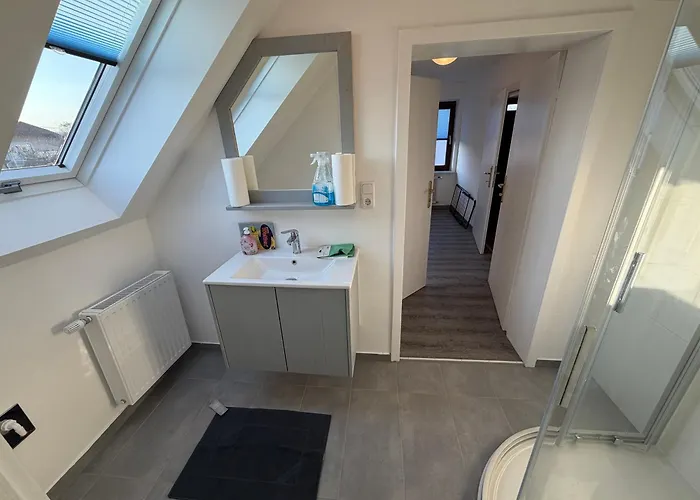 Grosszuegiges Einfamilienhaus Samt Garten & Riesiger Garage Lejlighed Klagenfurt am Woerthersee