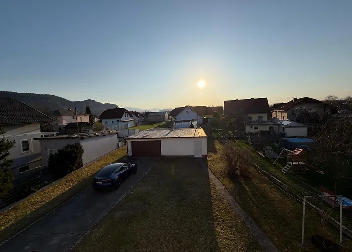 아파트 Grosszuegiges Einfamilienhaus Samt Garten & Riesiger Garage *