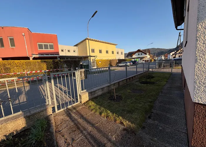 Grosszuegiges Einfamilienhaus Samt Garten & Riesiger Garage 클라겐푸르트