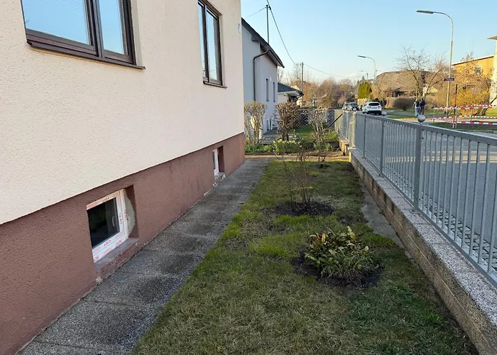 Διαμέρισμα Grosszuegiges Einfamilienhaus Samt Garten & Riesiger Garage
